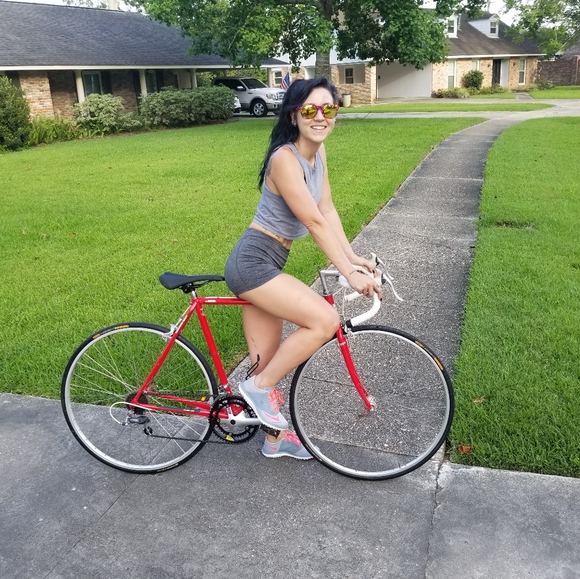 Meet your Posher, Lainey - Picture 2 of 4